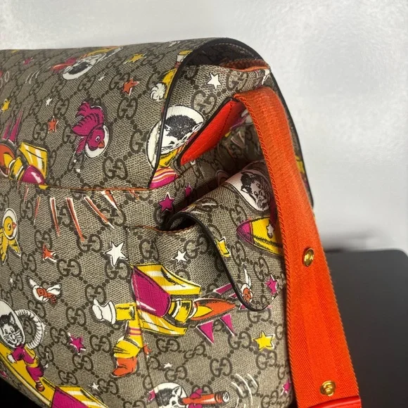 Gucci GG Supreme Monogram Space Cats Diaper Bag Orange - Picture 12 of 16